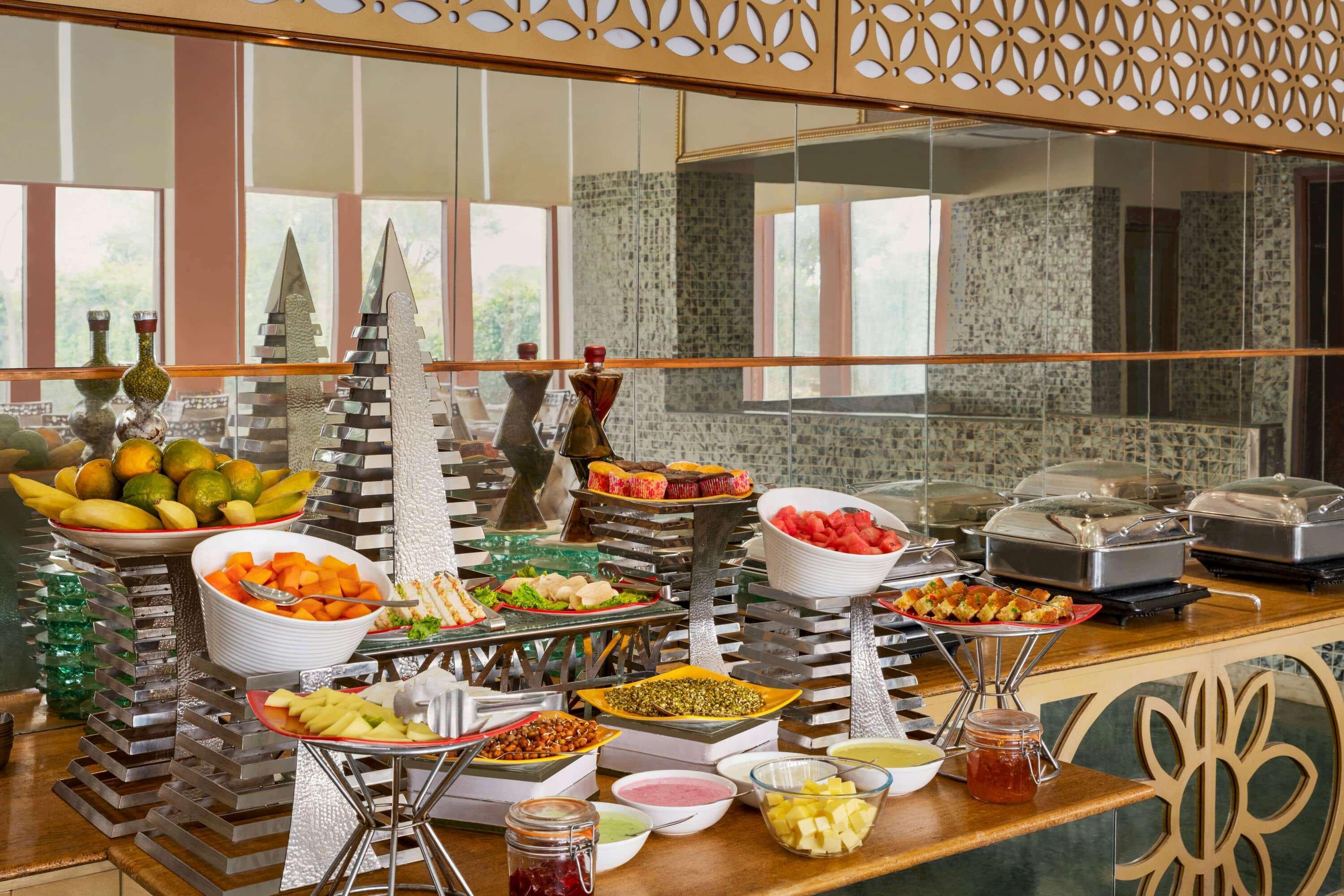 Отель Ramada By Wyndham Jaipur Jaisinghpura Экстерьер фото
