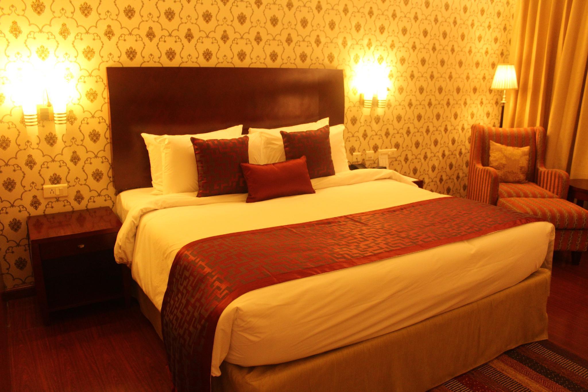 Отель Ramada By Wyndham Jaipur Jaisinghpura Экстерьер фото