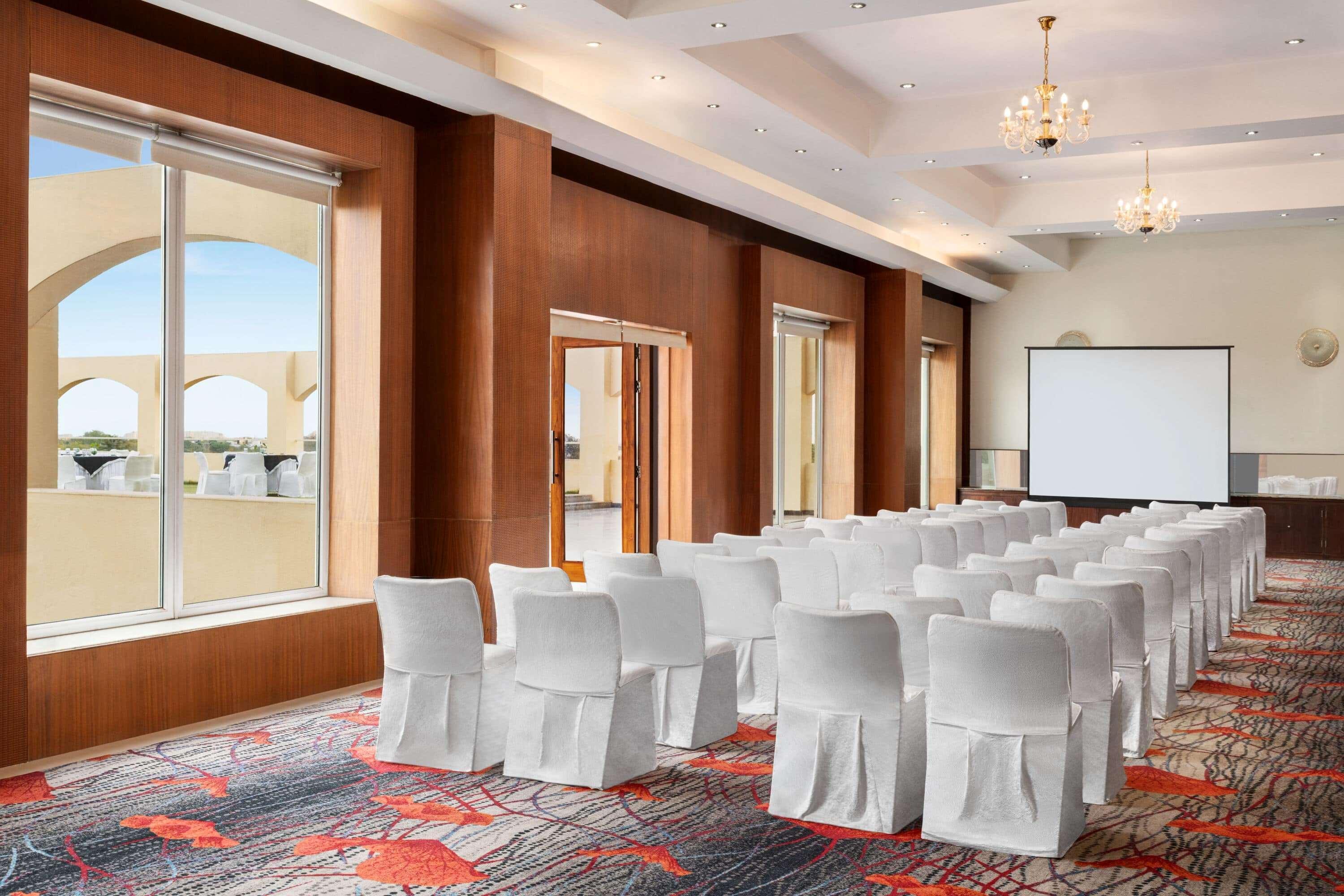 Отель Ramada By Wyndham Jaipur Jaisinghpura Экстерьер фото